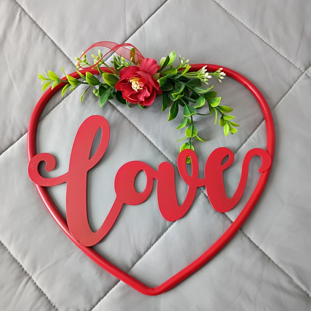 Red Heart Love Wall Decor
